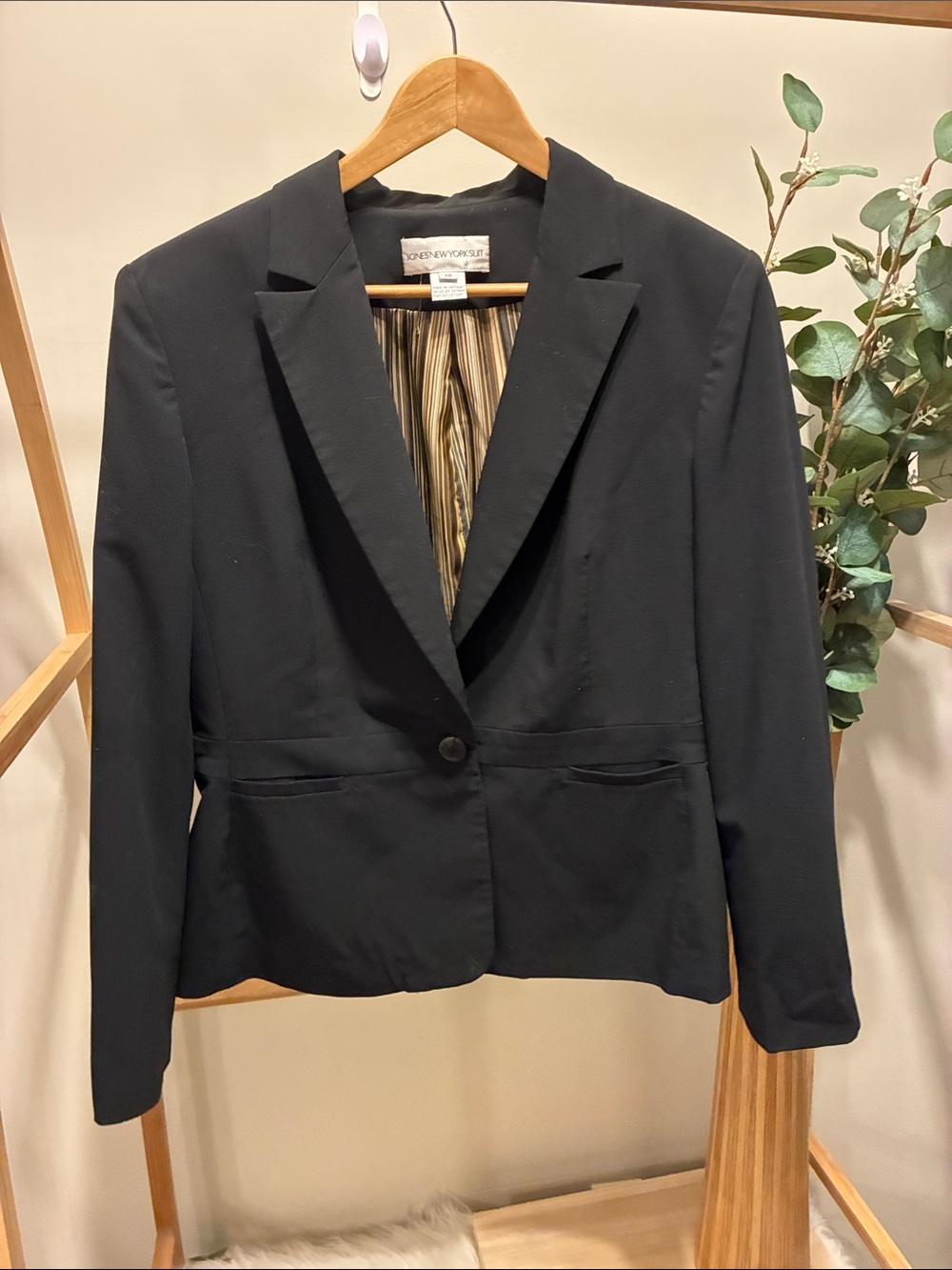 Jones New York Black Single-Button Blazer with Striped Lining